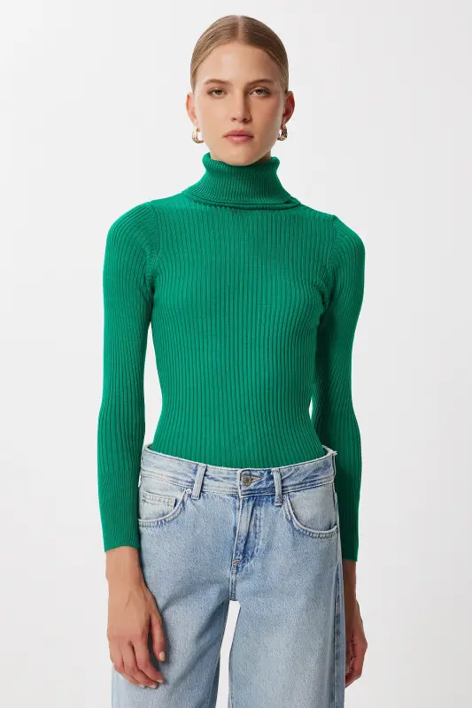 Woman Live Green Turtleneck Ribbed Lycra Sweater DD01007-Live Green - 2