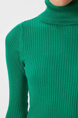 Woman Live Green Turtleneck Ribbed Lycra Sweater DD01007-Live Green - 4
