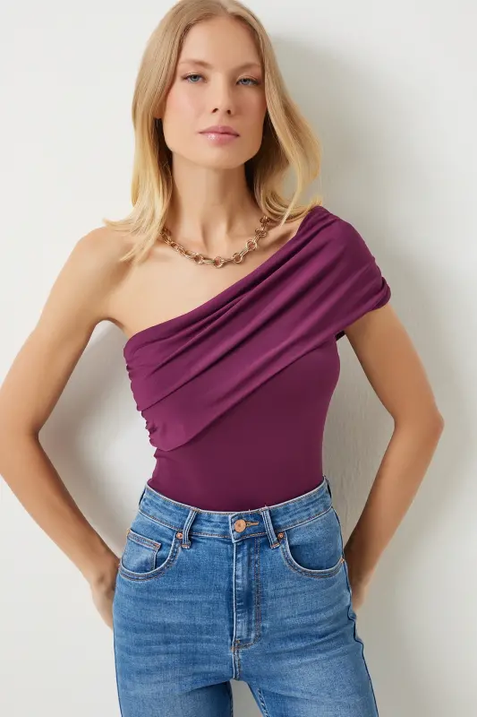 Woman Plum One Shoulder Ruched Knitted Blouse DZ00112-Plum - HAPPINESS İSTANBUL