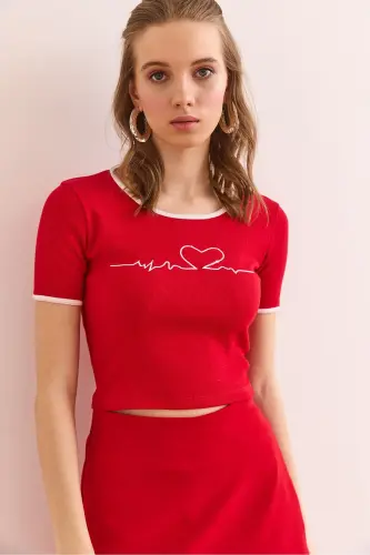 Woman Red Heart Embroidered Crop Flexible Cotton Blouse B - 3