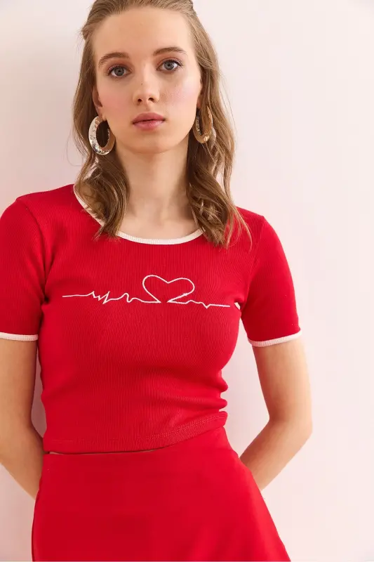 Woman Red Heart Embroidered Crop Flexible Cotton Blouse B - 4
