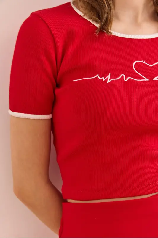 Woman Red Heart Embroidered Crop Flexible Cotton Blouse B - 5