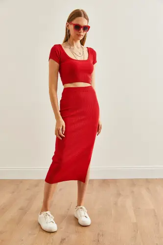 Woman Red Pool Neck Crop Blouse Slit Pencil - 3