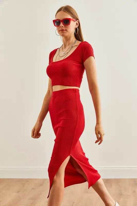 Woman Red Pool Neck Crop Blouse Slit Pencil - 4