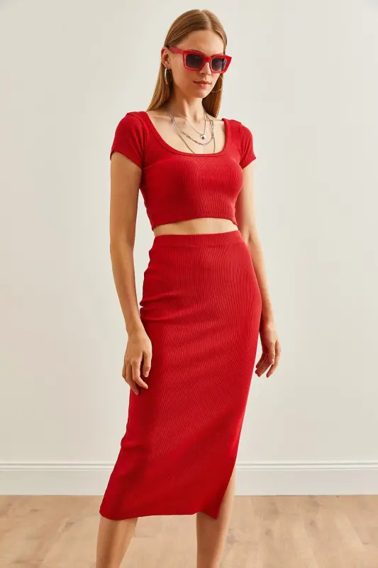 Woman Red Pool Neck Crop Blouse Slit Pencil - 7