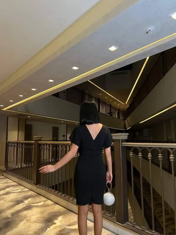 Woman Scuba Crepe V Neck And Back Detailed Dress - 3