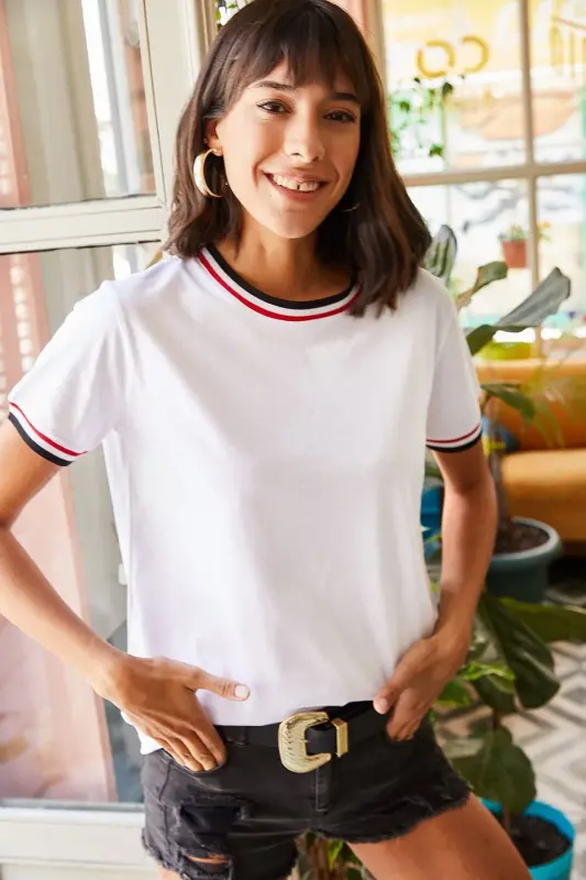 Woman White Arm and Collar Detailed T-Shirt TSH-190005 - 1