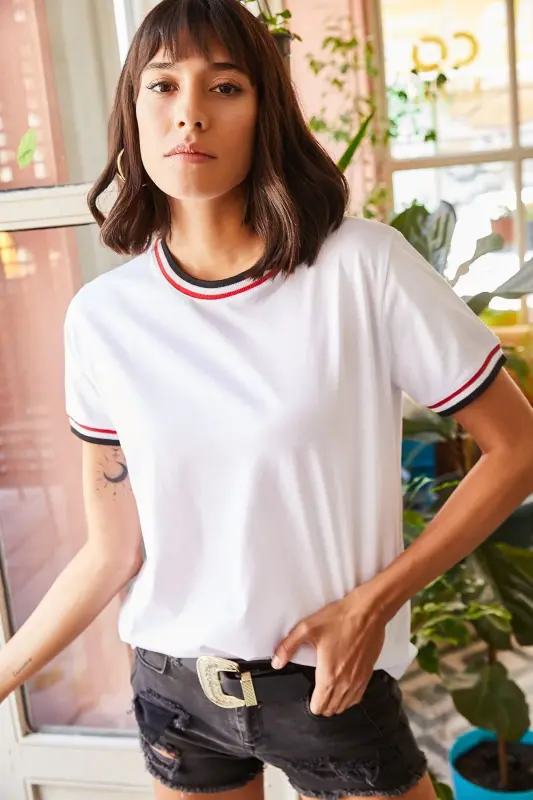Woman White Arm and Collar Detailed T-Shirt TSH-190005 - 6