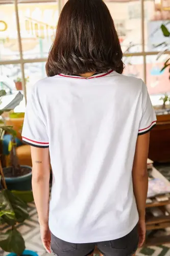 Woman White Arm and Collar Detailed T-Shirt TSH-190005 - 8