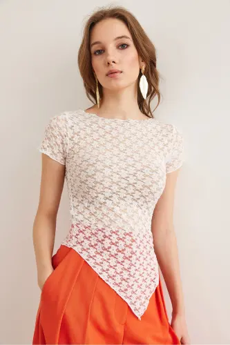 Woman White Bottom Asymmetric Lace Blouse BLZ-1900288 - 4