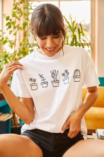 Woman White Cactus Printed T-shirt TSH-19000349 - 3
