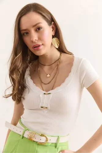 Woman White Collar Detailed Crop Ribbed Blouse BLZ-19 - 4