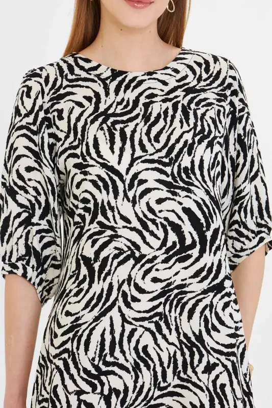 Woman White Crew Neck Three Quarter Sleeve Skirt Ruffled Dress - 4