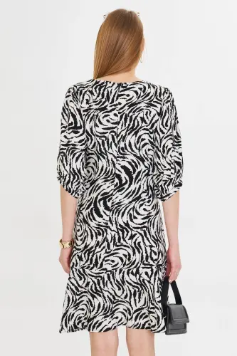 Woman White Crew Neck Three Quarter Sleeve Skirt Ruffled Dress - 5