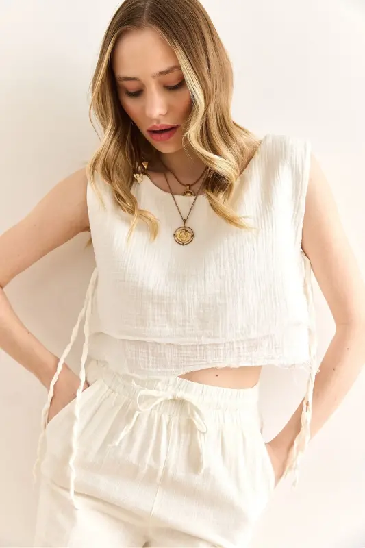 Woman White Double Layer Dirty Stitch Lace-up Detailed Muslim - 2