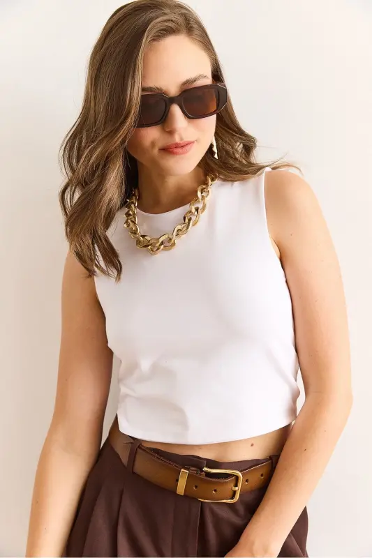 Woman White Double Layer Sleeveless Lycra Cotton T-shirt - 3