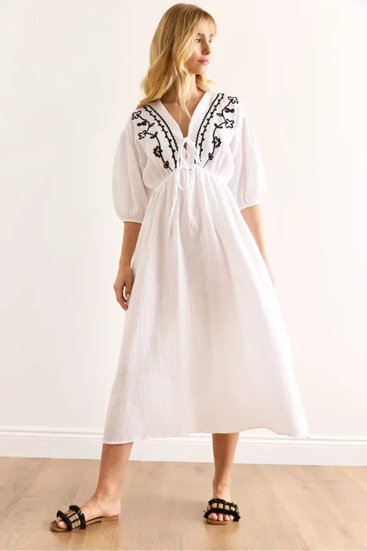 Woman White Embroidered Lace-up Detail Midi Muslin Dress - 1