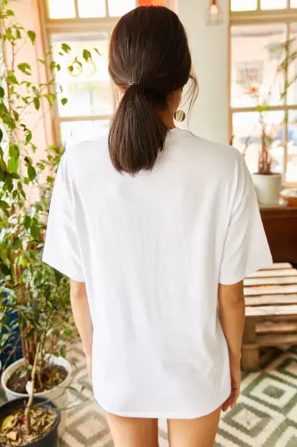Woman White L.A. Printed Oversize T-Shirt TSH-19000503 - 4