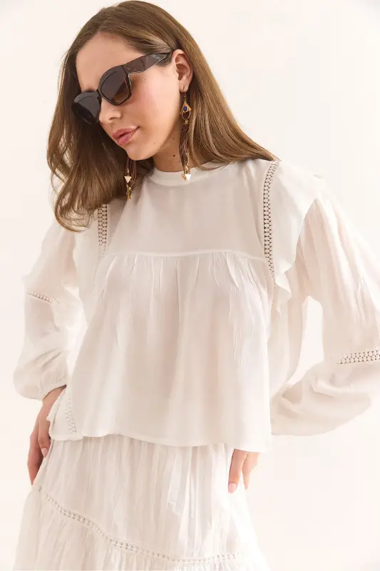 Woman White Lace Detailed Viscose Blouse BLZ-19002945 - OLALOOK