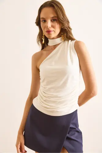 Woman White One Shoulder Accessory Belted Sandy Blouse BLZ-19002917-White - OLALOOK (1)