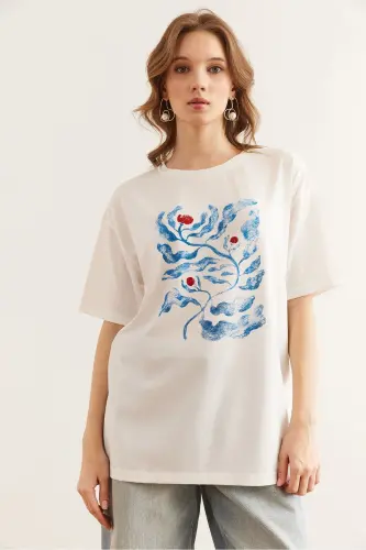 Woman White Watercolor Detailed Comfort Fit T-Shirt T - 2