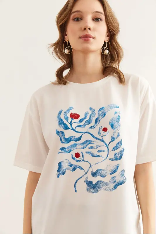 Woman White Watercolor Detailed Comfort Fit T-Shirt T - 4