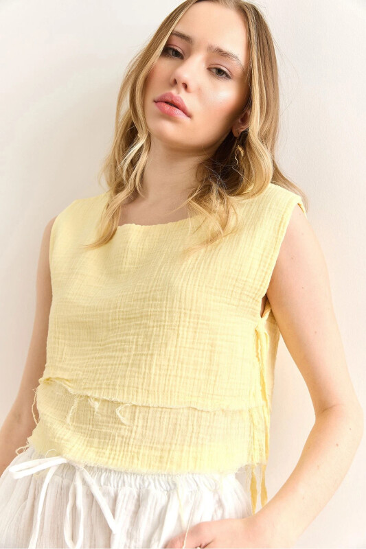 Woman Yellow Double Layer Dirty Stitched Lace Detailed Muesli - 1