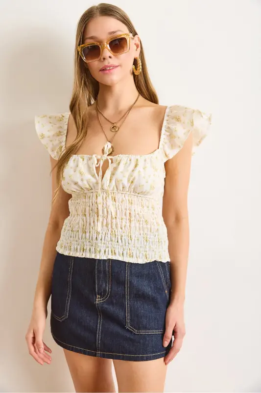 Woman Yellow Lace-Up Detail Crop Linen Look Blouse BLZ-19002973-Yellow - 4
