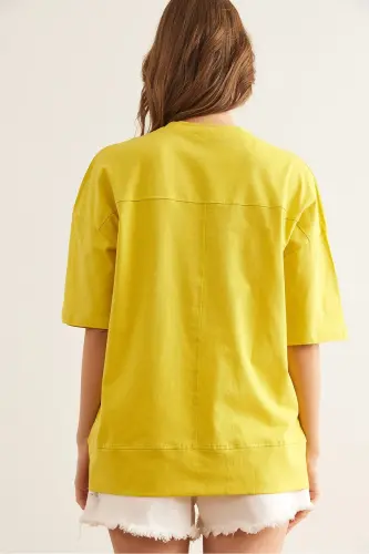 Woman Yellow Stitch Detail Cut Out Front Cotton T-Shirt TS - 2