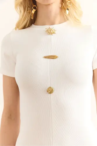 Woman's Ecru Buttoned Slit Detailed Fine Ribbed - 6