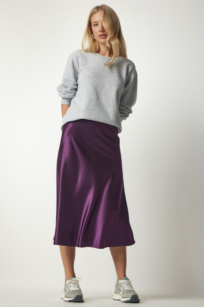 Woman's Purple Satin Surface Skirt DD01144 