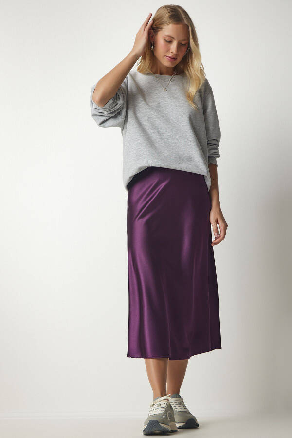 Woman's Purple Satin Surface Skirt DD01144 - 5