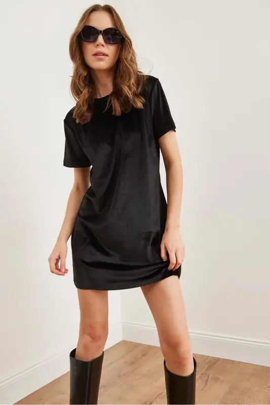 Women Black Bicycle Collar Basic Mini Velvet Dress - 1