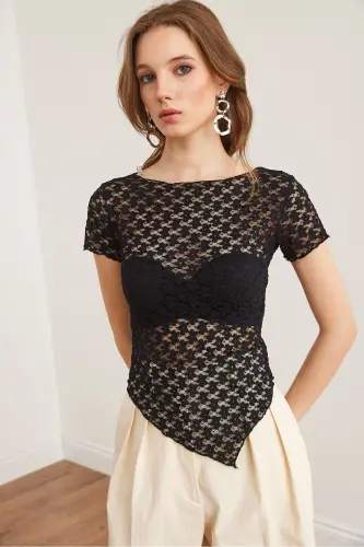 Women Black Bottom Asymmetric Lace Blouse BLZ-1900288 - 4