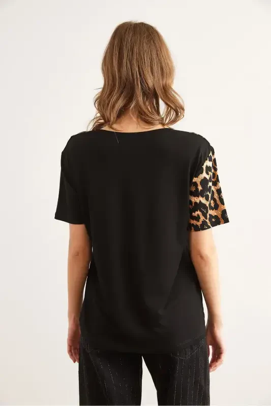 Women Black Collar Leopard Detailed Knitted Viscose T-shirt - 2