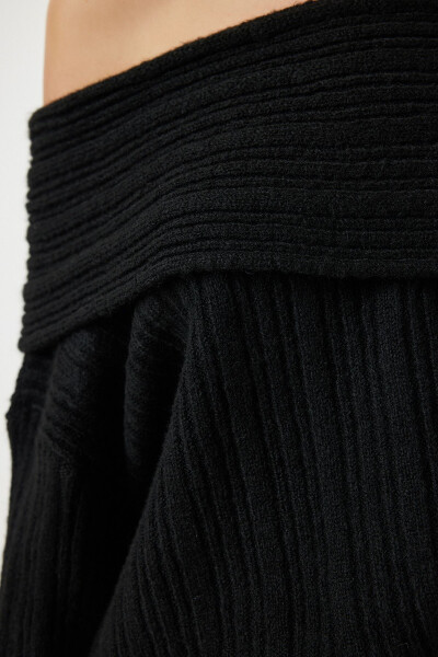 Women Black Madonna Neck Knitwear Sweater PF00049 - 5