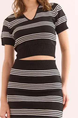 Women Black Top and Bottom Striped Knitwear Suit TKM-190003 - 5