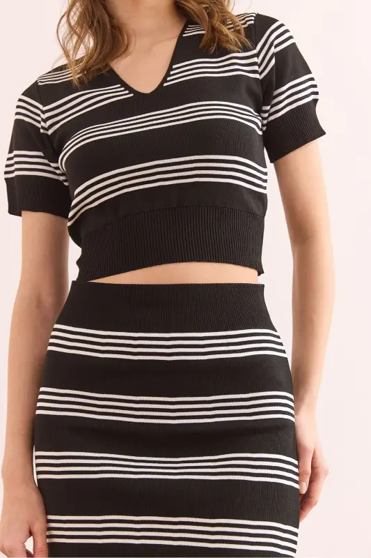 Women Black Top and Bottom Striped Knitwear Suit TKM-190003 - 5
