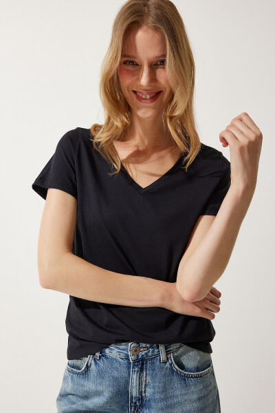 Women Black V-Neck Basic Knit T-Shirt UB00261 