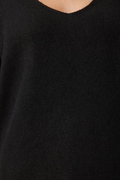 Women Black V Neck Knit Sweater ZA00063-Black - 4
