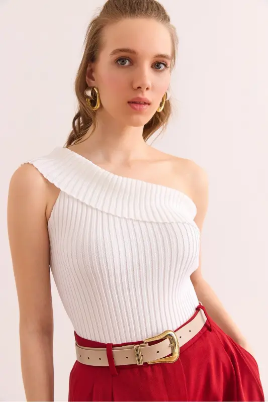 Women Ecru One Shoulder Detailed Ribbed Knitted Blouse BLZ - OLALOOK