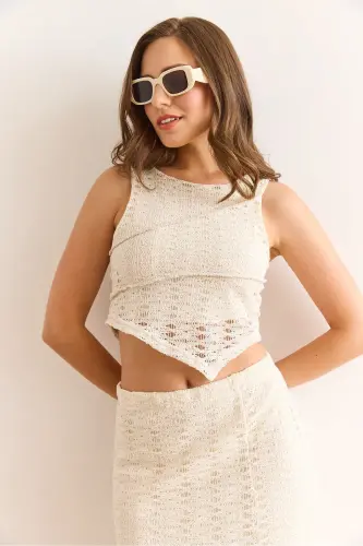 Women Ecru Patchwork Lined Lace Blouse BLZ-1900301 - OLALOOK (1)