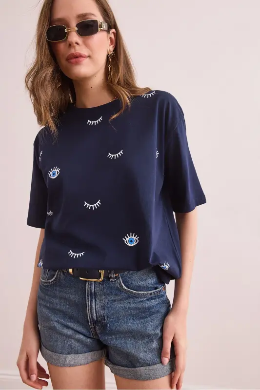 Women Navy Blue Eye Printed T-Shirt TSH-19000817-Lac - 4