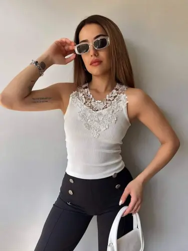 Women Ottoman Fabric Lace Detailed Blouse - 3