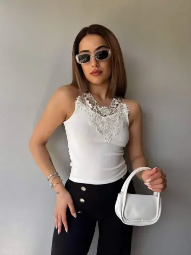 Women Ottoman Fabric Lace Detailed Blouse - 4