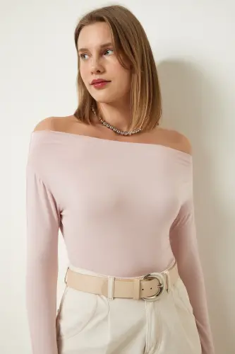 Women Powder Boat Neck Knitted Blouse RX00046-Powder - 4