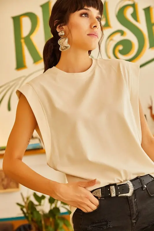 Women Stone Arm Seat Detailed Bat T-Shirt TSH-19 - 2