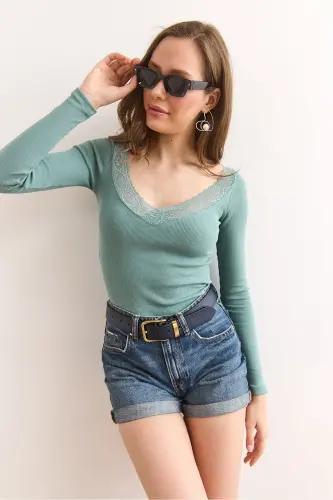 Women Teal Green Deep V-Neck Lace Detailed Esn - 7