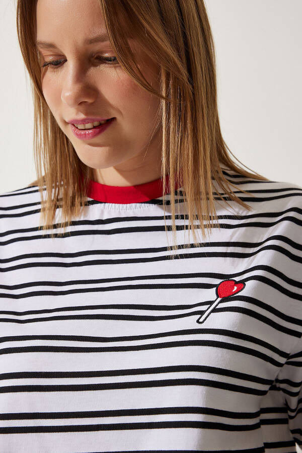 Women White Crew Neck Striped Knitted T-Shirt CR0 - 3