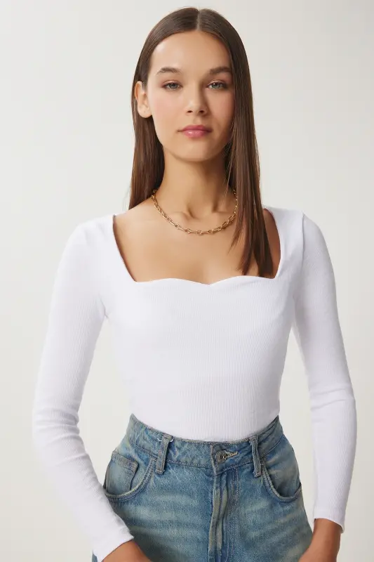 Women White Heart Collar Ribbed Knit Blouse GT00100-White - 3